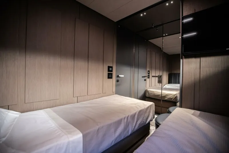 Slide: The Image of Pershing GTX80 2025 - 5080150