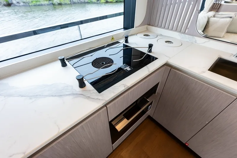 Slide: The Image of 2026 Absolute 62 Navetta NEW - 6710724