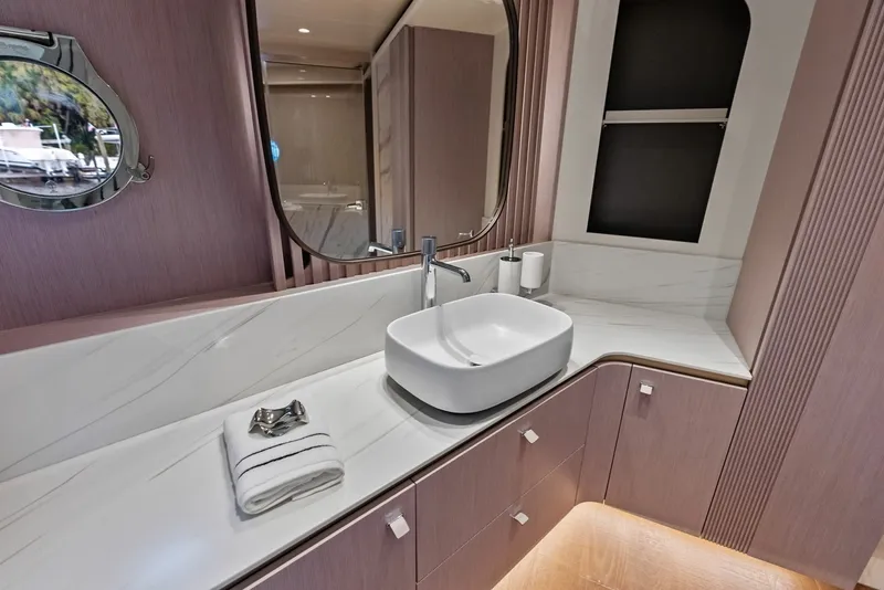Slide: The Image of 2026 Absolute 62 Navetta NEW - 6710742