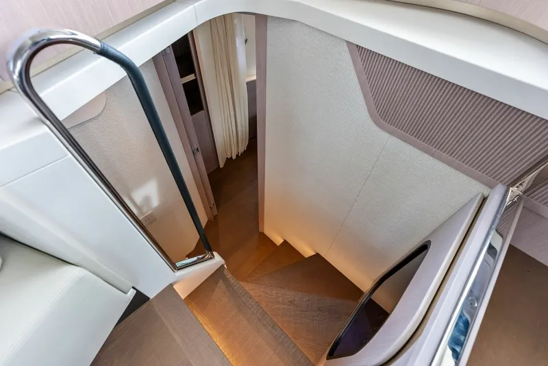 Slide: The Image of 2026 Absolute 62 Navetta NEW - 6710743
