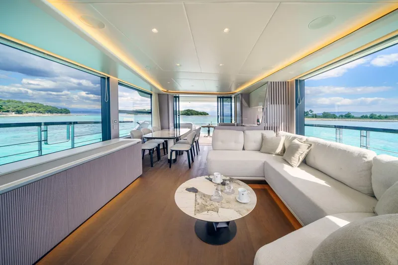 Slide: The Image of 2026 Absolute 62 Navetta NEW - 5199964