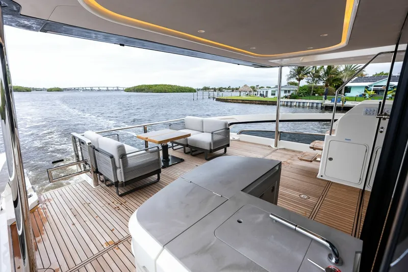 Slide: The Image of 2026 Absolute 62 Navetta NEW - 5998960