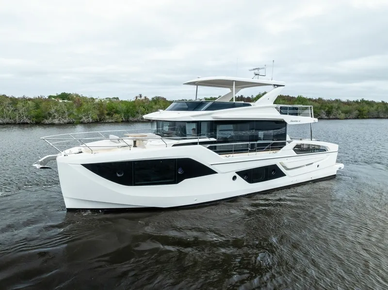 Slide: The Image of 2026 Absolute 62 Navetta NEW - 6710789