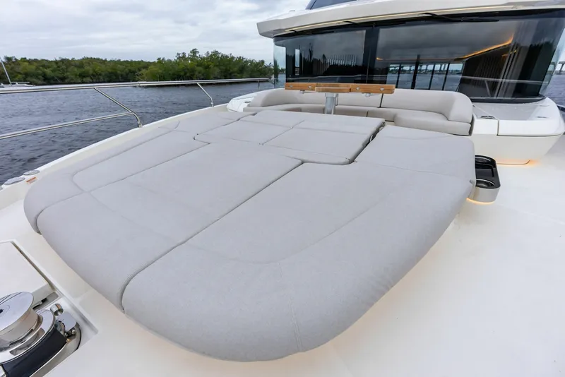 Slide: The Image of 2026 Absolute 62 Navetta NEW - 5998950