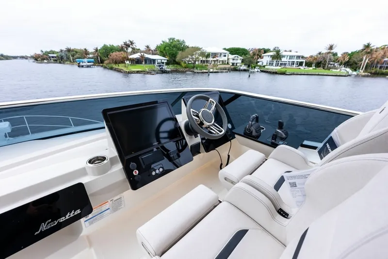 Slide: The Image of 2026 Absolute 62 Navetta NEW - 6710783