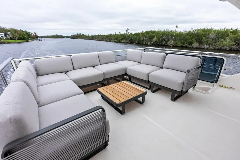 Slide: The Image of 2026 Absolute 62 Navetta NEW - 5998975