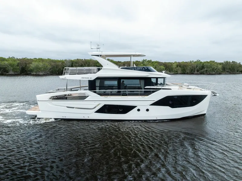 Slide: The Image of 2026 Absolute 62 Navetta NEW - 5999080