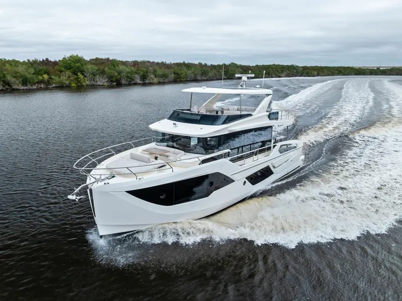 Slide: The Image of 2026 Absolute 62 Navetta NEW - 5999094