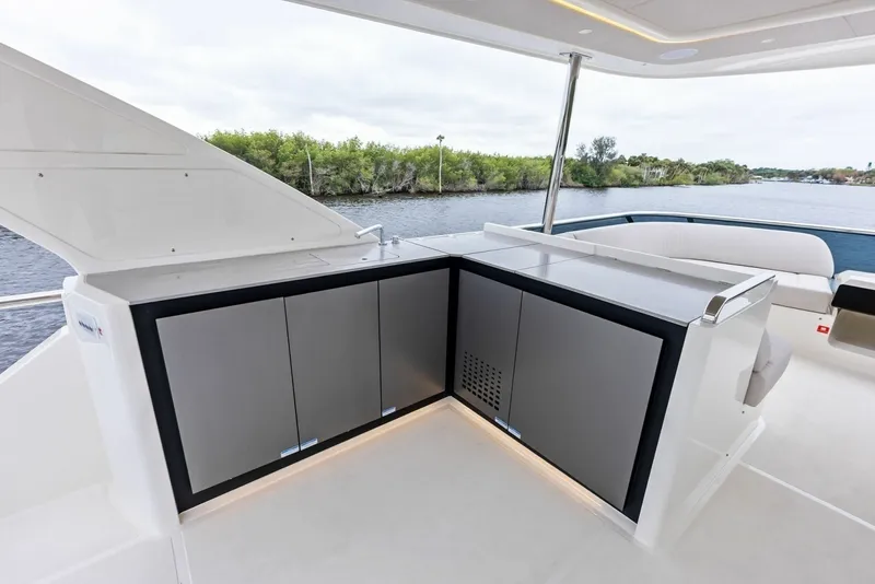 Slide: The Image of 2026 Absolute 62 Navetta NEW - 6710779
