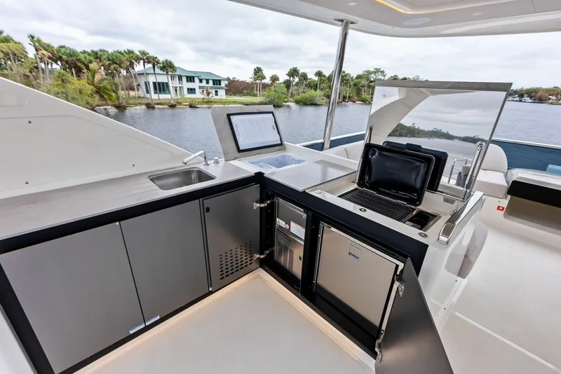 Slide: The Image of 2026 Absolute 62 Navetta NEW - 6710780
