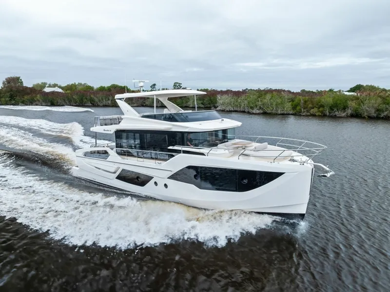 Slide: The Image of 2026 Absolute 62 Navetta NEW - 6710794