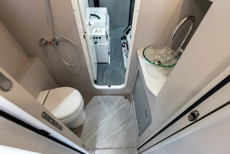 Slide: The Image of 2026 Absolute 62 Navetta NEW - 6710756