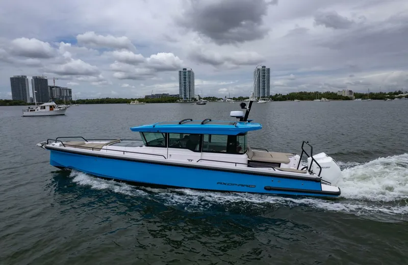 Slide: The Image of Axopar XC Cross Cabin 2023 - 5215387