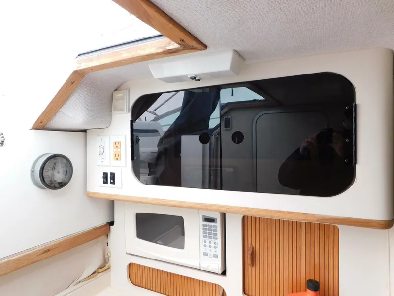 Slide: The Image of Sea Ray 310 Amberjack 1993 - 5082025