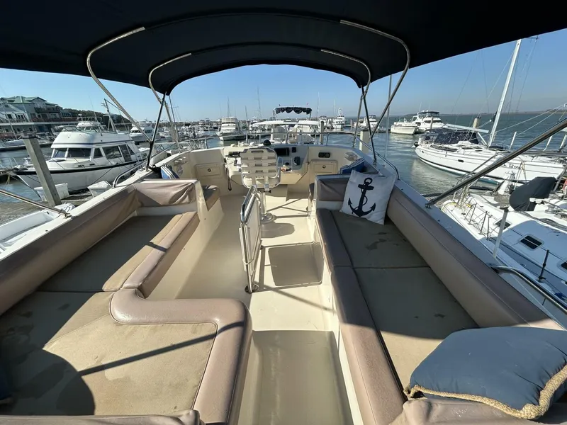 Slide: The Image of 40' Mainship flybridge forward - 5082255
