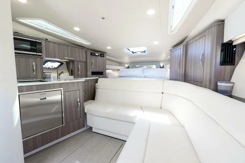Slide: The Image of Regal 35 Sport Coupe 2020 - 5083108