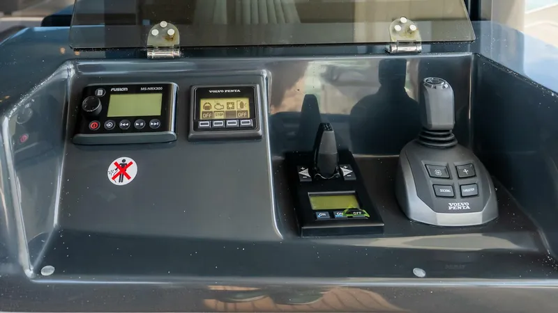 Slide: The Image of Absolute Navetta 53 2026 - 5618805