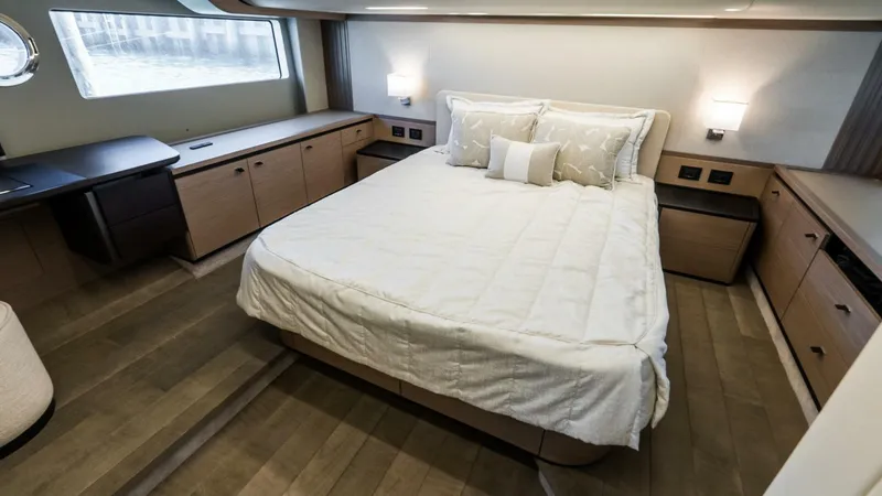 Slide: The Image of Absolute Navetta 53 2026 - 5618829