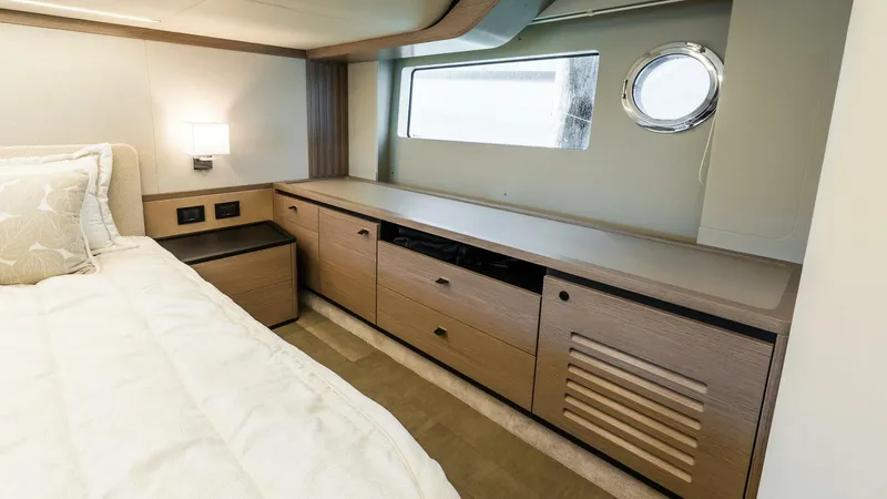 Slide: The Image of Absolute Navetta 53 2026 - 5618828