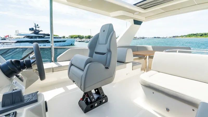 Slide: The Image of Absolute Navetta 53 2026 - 5618792