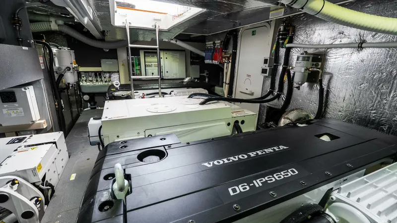 Slide: The Image of Absolute Navetta 53 2026 - 5618837