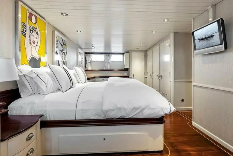 Slide: The Image of Burger 310C 1973 - 5085414