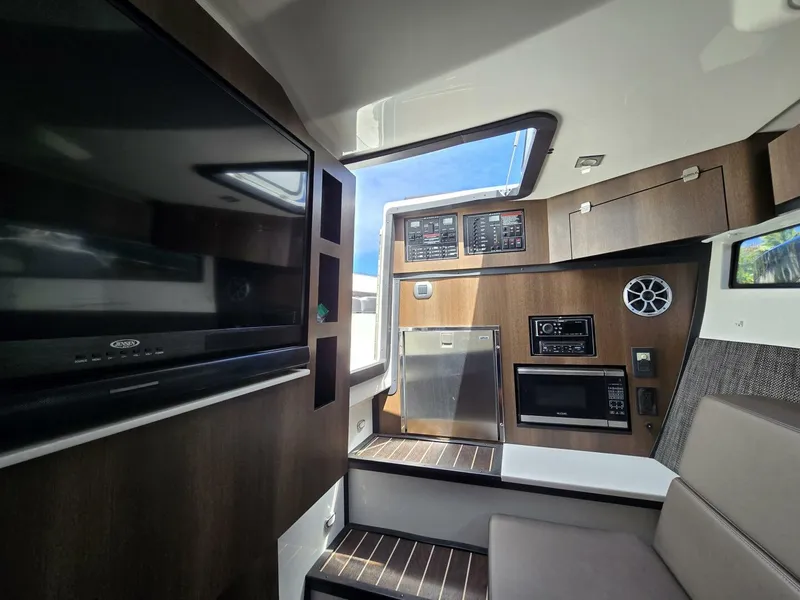 Slide: The Image of Monterey 378 SE 2018 - 5116838