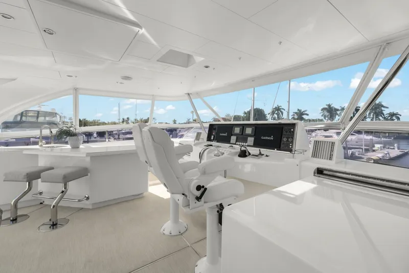 Slide: The Image of 2013 Horizon PC60 - Flybridge - 5125621