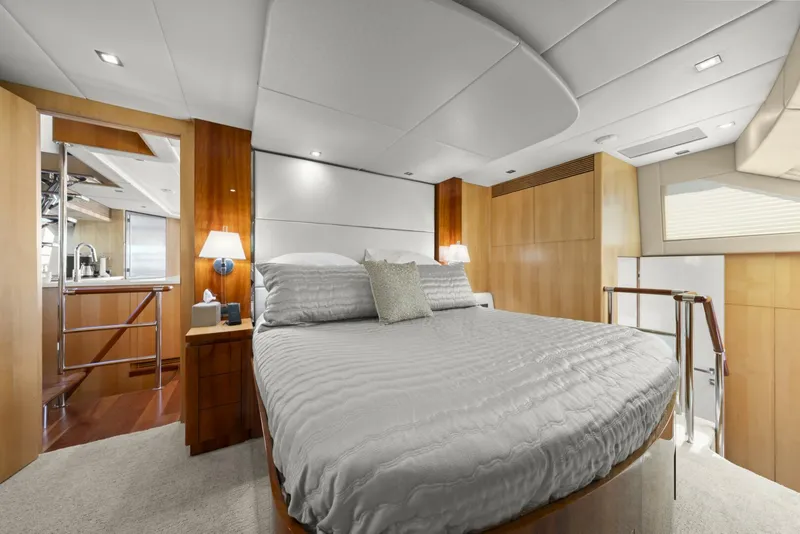 Slide: The Image of 2013 Horizon PC60 - Master Stateroom - 5125303