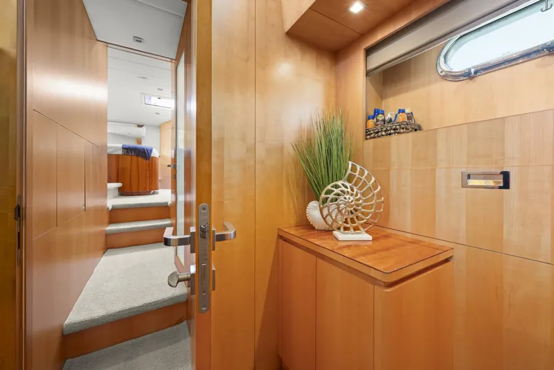 Slide: The Image of 2013 Horizon PC60 - Master Stateroom/Companion Way - 5125659