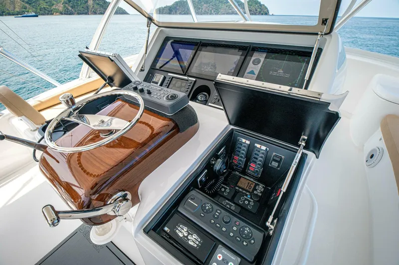 Slide: The Image of Flybridge - 5086633