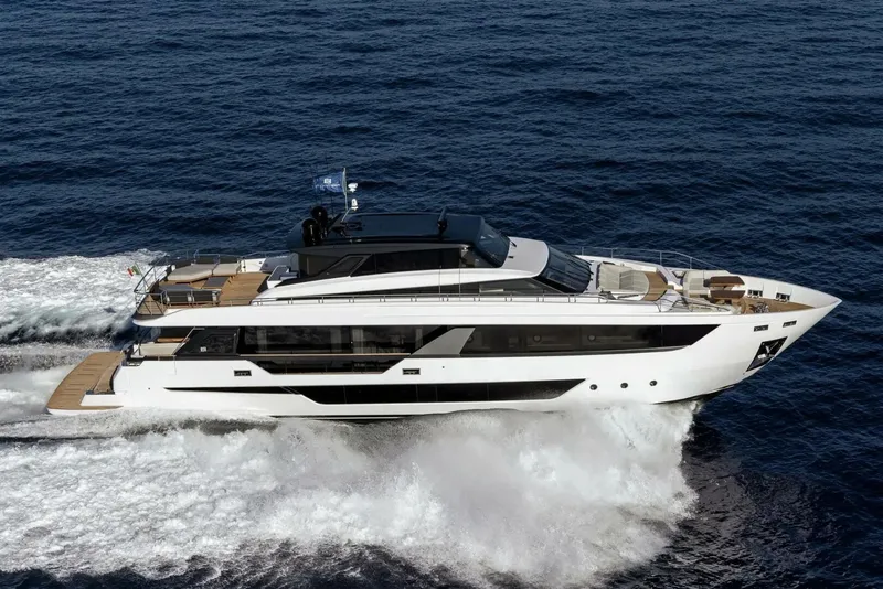 Slide: The Image of Ferretti Skydeck 2022 - 5087405