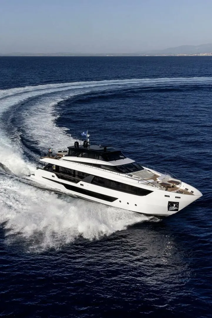 Slide: The Image of Ferretti Skydeck 2022 - 5087409
