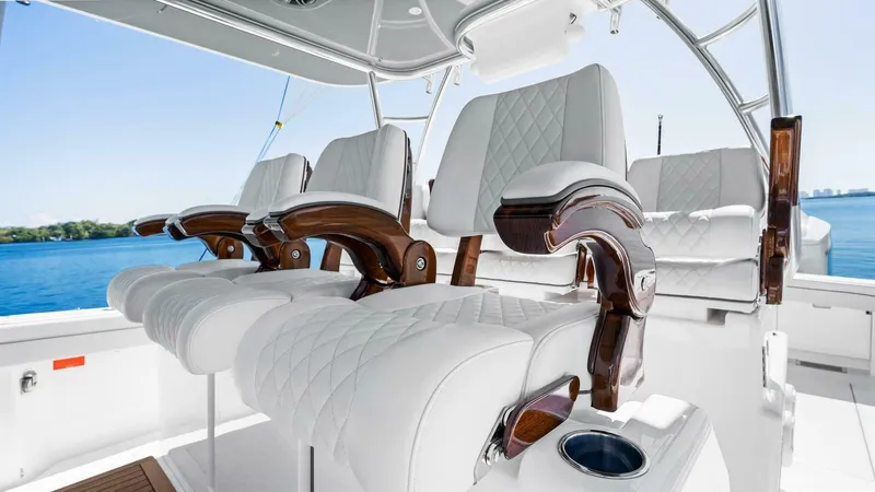 Slide: The Image of Valhalla Boatworks 46 2023 - 5087915