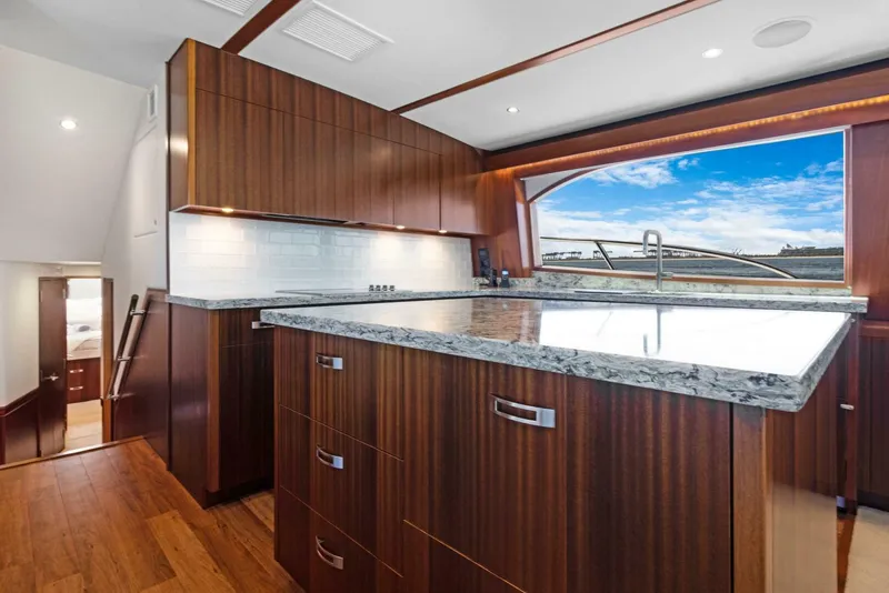 Slide: The Image of Hatteras GT63 2016 - 5089076