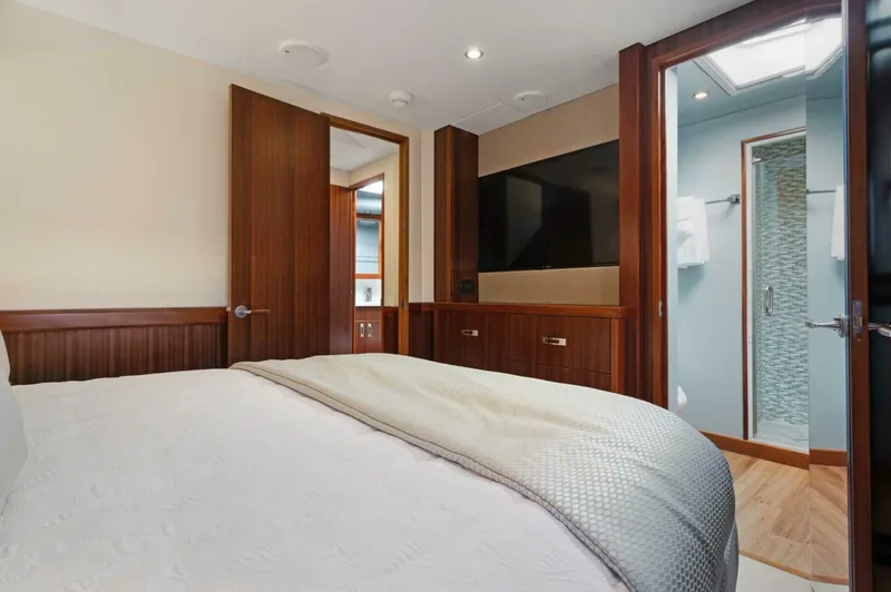 Slide: The Image of Hatteras GT63 2016 - 5089102