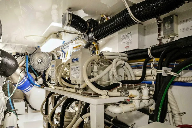 Slide: The Image of Hatteras GT63 2016 - 5089129