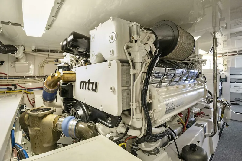 Slide: The Image of Hatteras GT63 2016 - 5089130