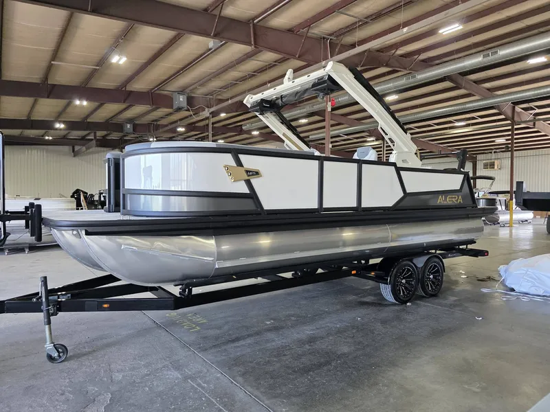 Slide: The Image of Alera M25L Tritoon 2027 - 5