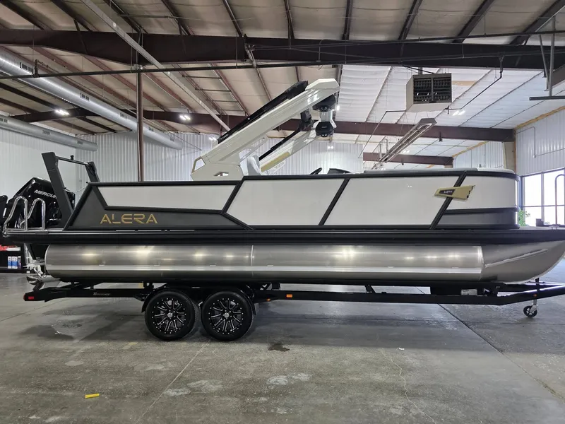Slide: The Image of Alera M25L Tritoon 2027 - 13
