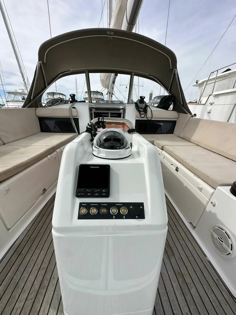 Slide: The Image of Jeanneau 440 Sun Odyssey 2019 - 5089637