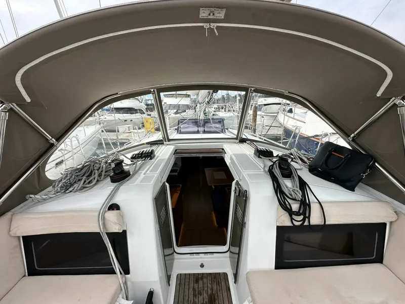 Slide: The Image of Jeanneau 440 Sun Odyssey 2019 - 5089644