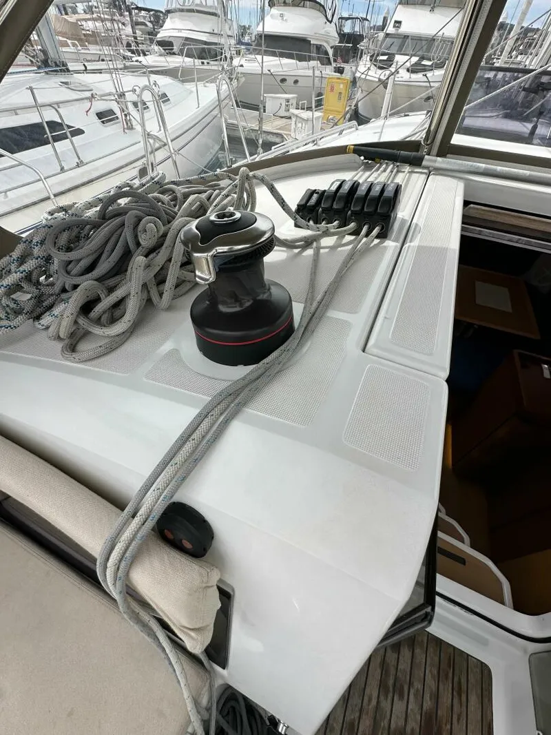 Slide: The Image of Jeanneau 440 Sun Odyssey 2019 - 5089645