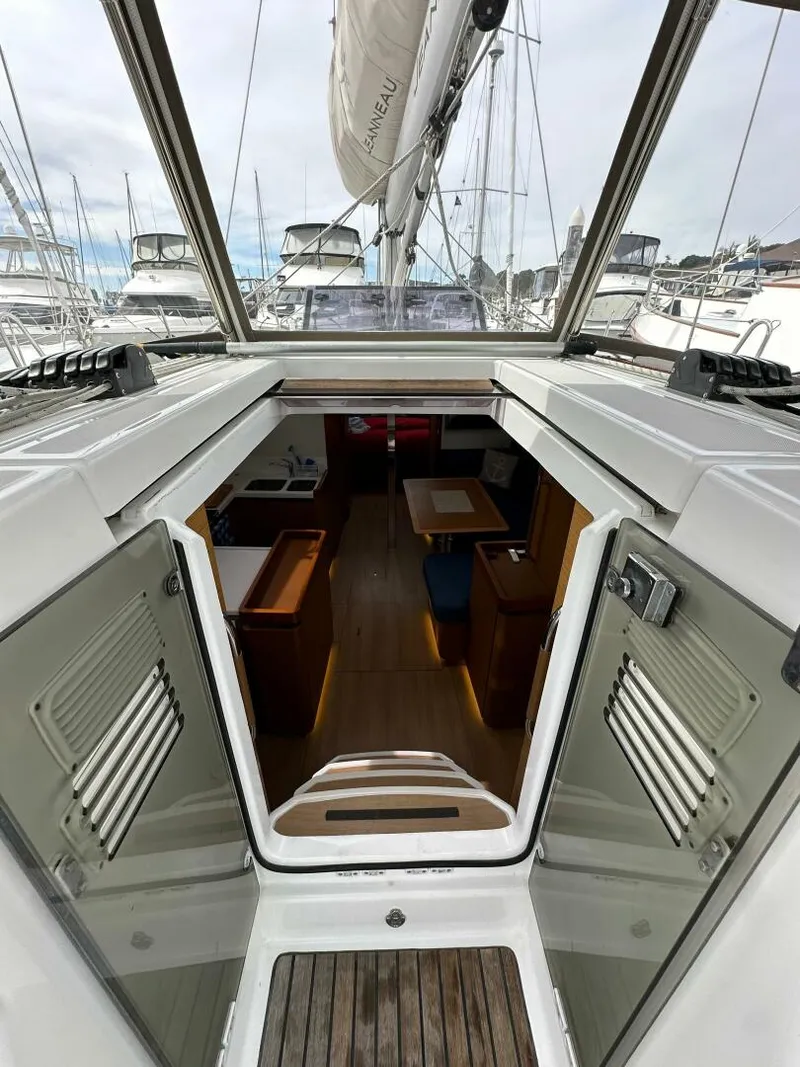 Slide: The Image of Jeanneau 440 Sun Odyssey 2019 - 5089647