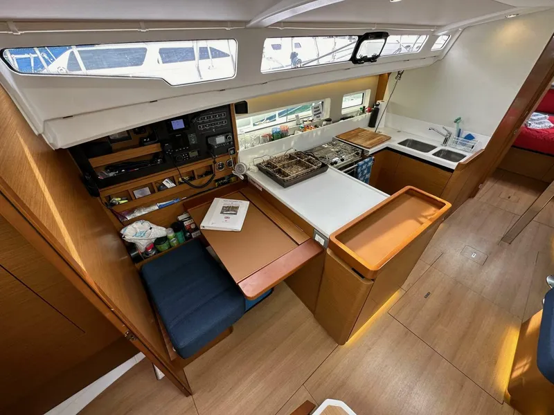 Slide: The Image of Jeanneau 440 Sun Odyssey 2019 - 5089649