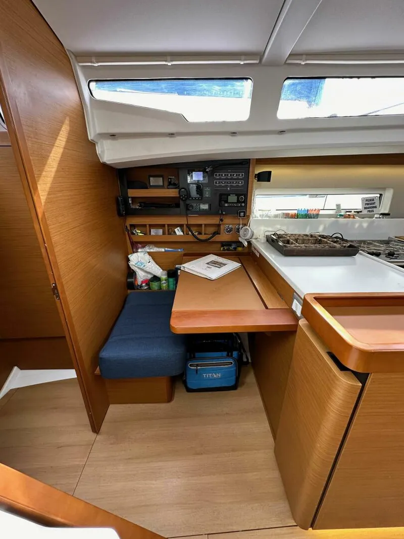 Slide: The Image of Jeanneau 440 Sun Odyssey 2019 - 5089650