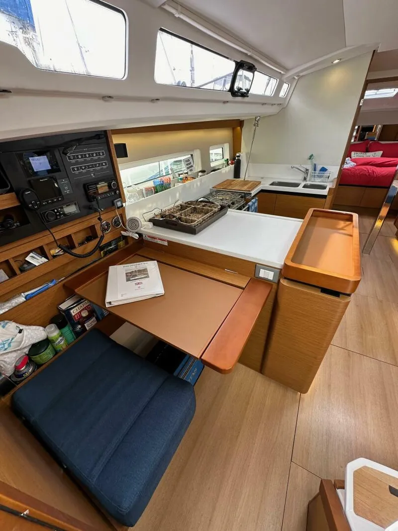 Slide: The Image of Jeanneau 440 Sun Odyssey 2019 - 5089659