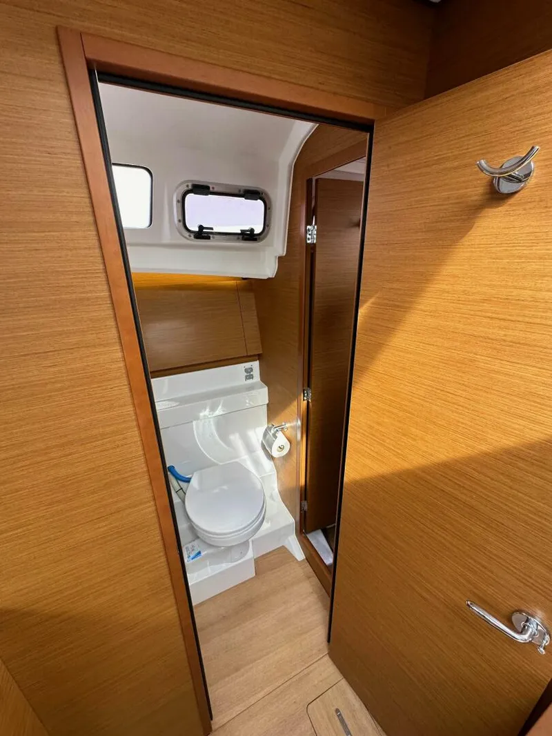 Slide: The Image of Jeanneau 440 Sun Odyssey 2019 - 5089661