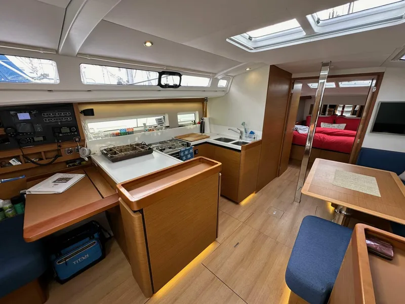 Slide: The Image of Jeanneau 440 Sun Odyssey 2019 - 5089666