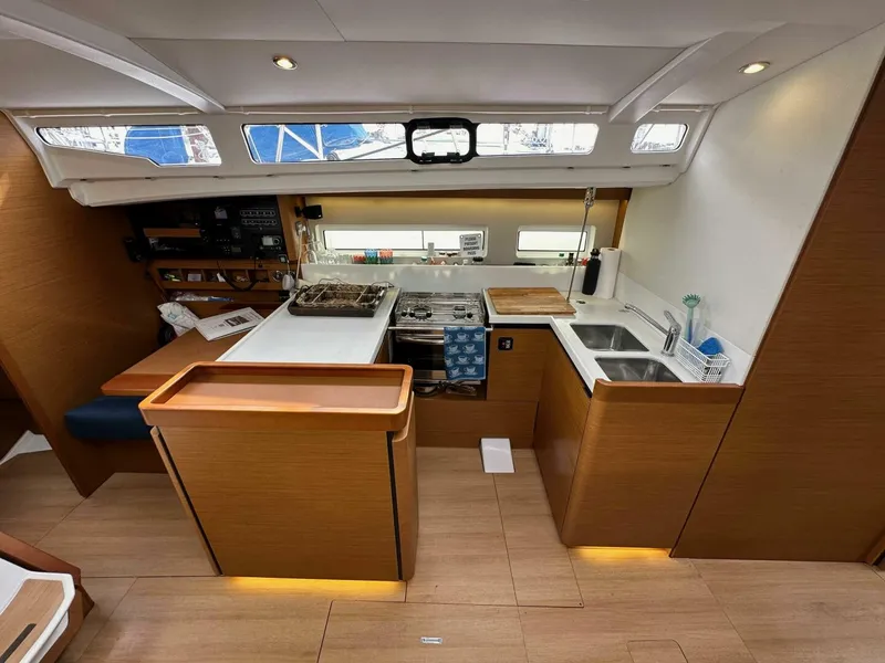 Slide: The Image of Jeanneau 440 Sun Odyssey 2019 - 5089667